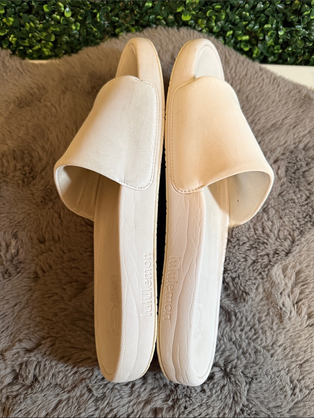 Lululemon Restfeel Men’s size 11 Slides - Picture 4 of 6